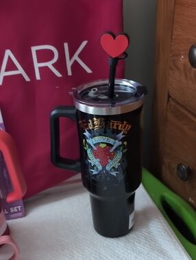 Black Graphic Travel Tumbler w/Heart Straw 40 Oz New